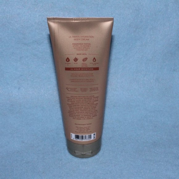 BATH AND BODY WORKS **4 FULL SIZE ITEMS** Golden Berry Mistletoe - Picture 6 of 10